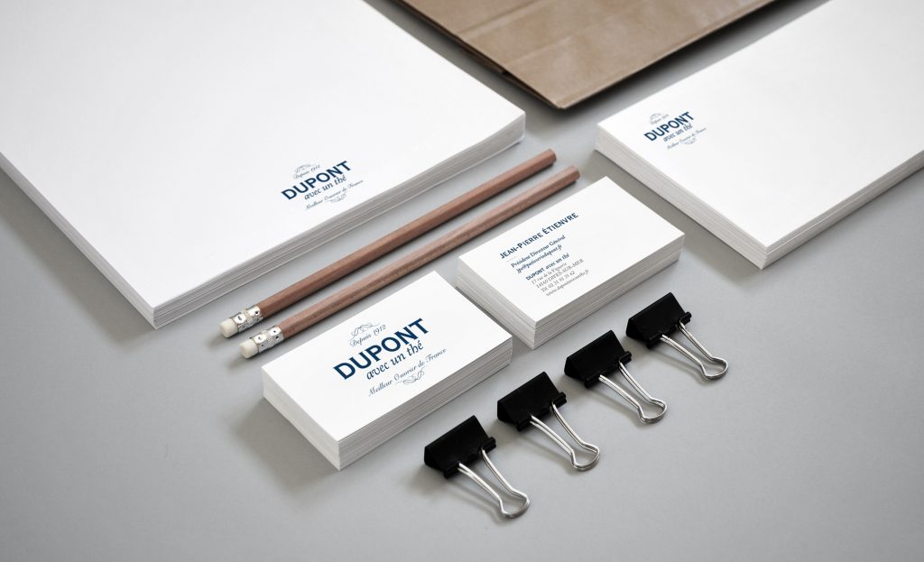 Identité visuelle — Dupont avec un thé